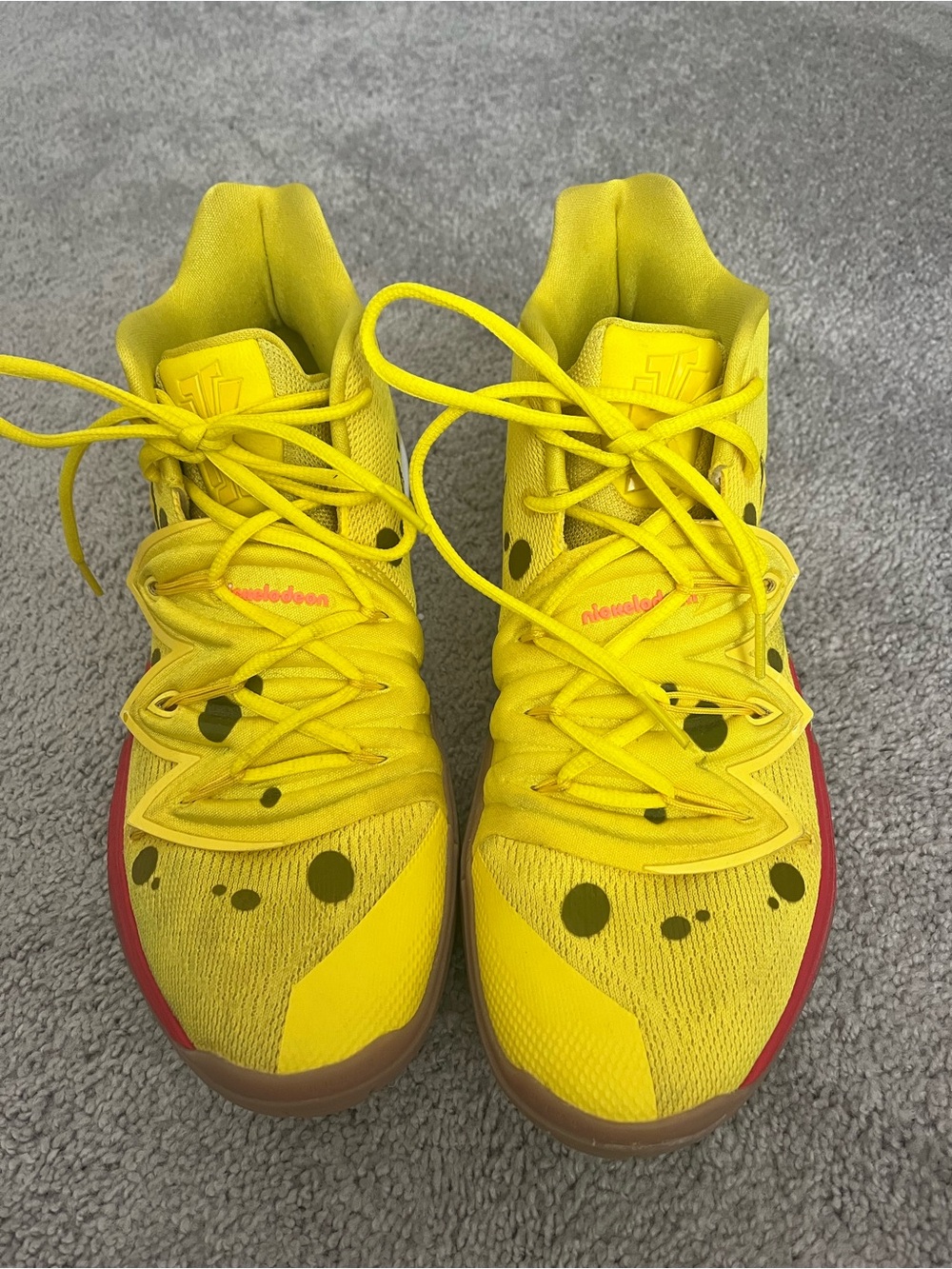 Nike Kyrie Irving SpongeBob Basketball Shoes